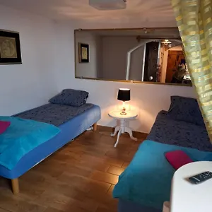 Hostal Szalupa Airport, Zakroczym