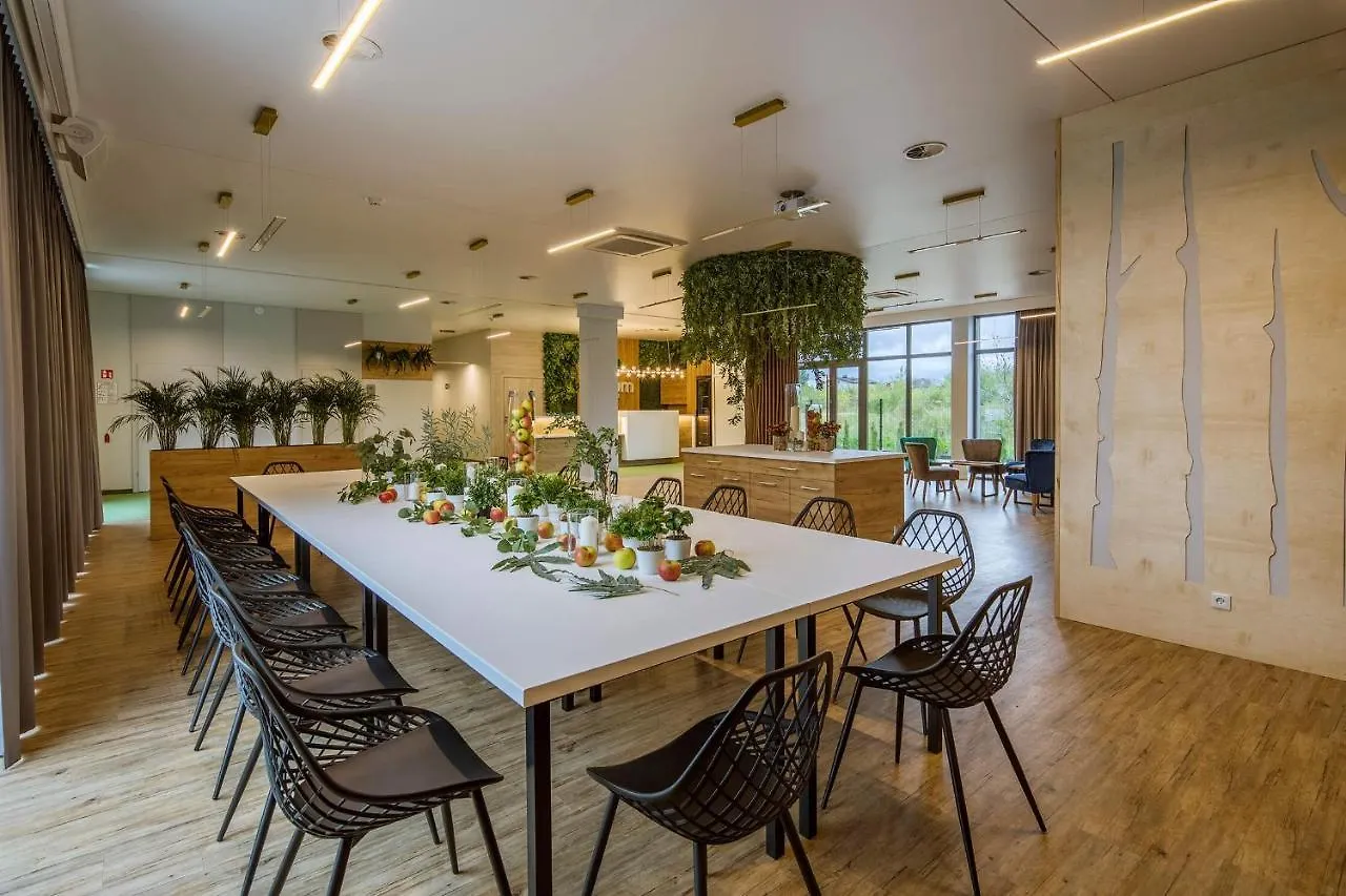 Bloom Hotel Airport Okecie Raszyn 2*,  Polonia